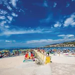 Gorgeous In Сasa de vacaciones